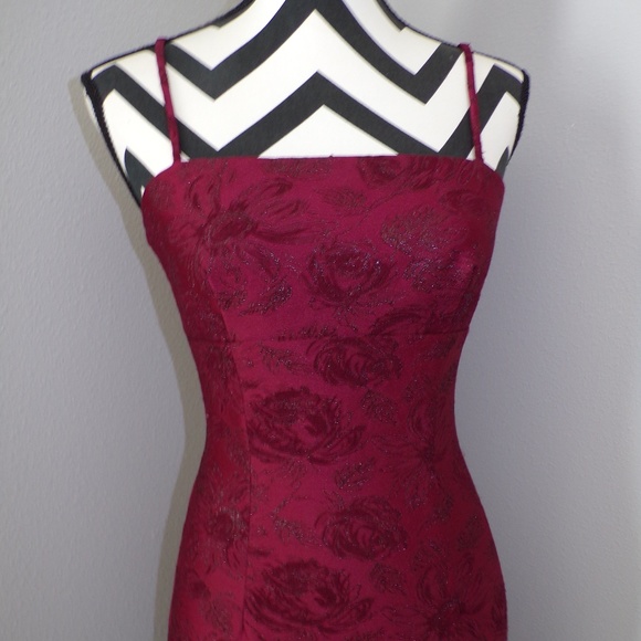 XOXO Dresses Sz 3 Burgundy Rose Formal Dress - Picture 3 of 6
